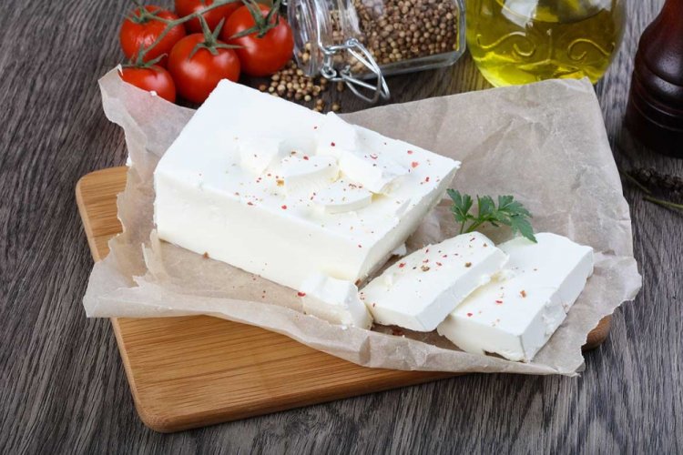 Brynza de leche de cabra