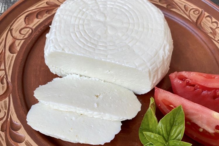 Queso Adyghe de leche de cabra