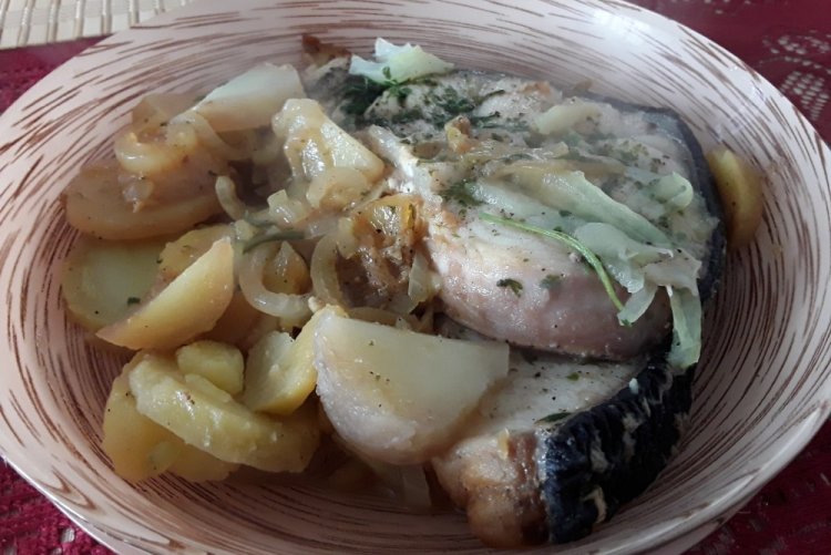 Wolffish Steaks with Potatoes in the Oven