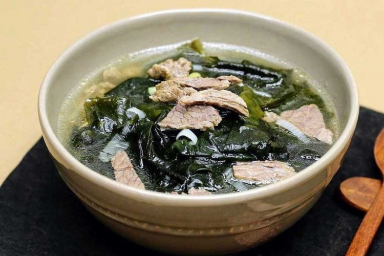 Korean Seaweed Soup