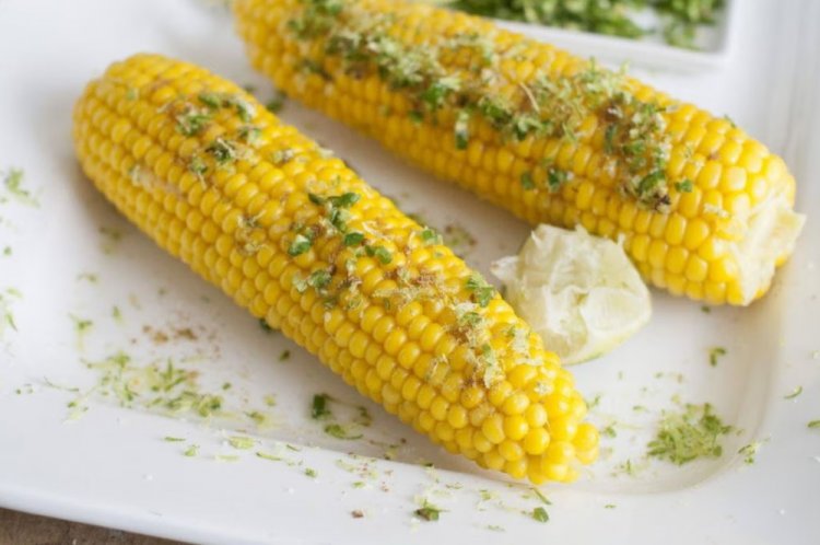 Steamed Corn on the Cob