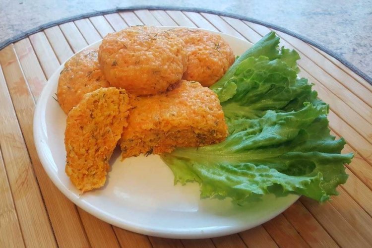 Steamed Carrot Patties