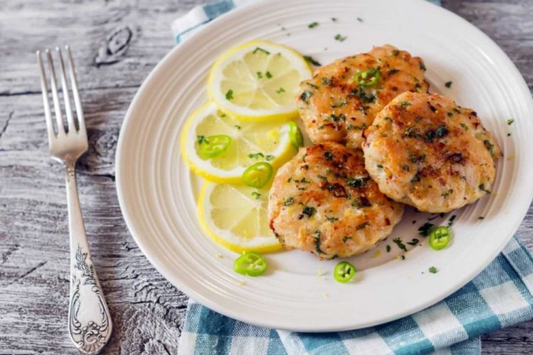 Turkey Cutlets with Napa Cabbage in the Oven