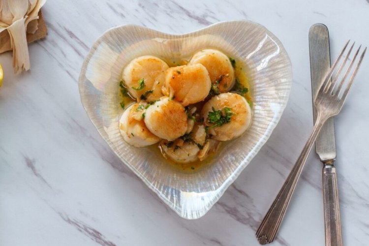 Scallops in White Wine