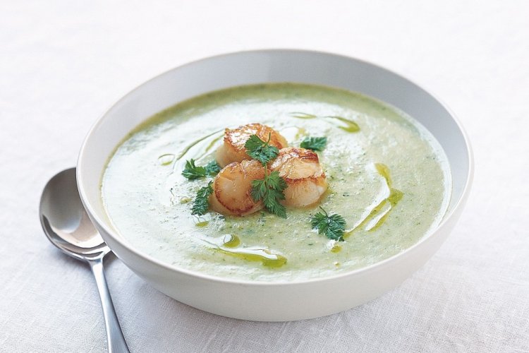 Broccoli Cream Soup with Scallops