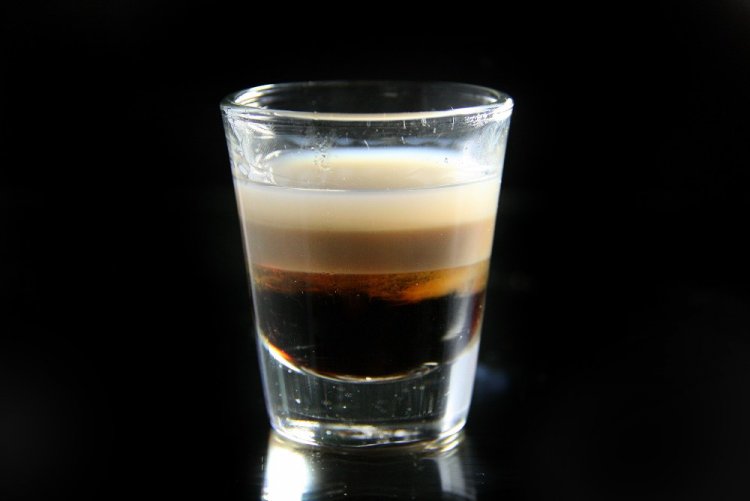 B-52 con licor de nuez