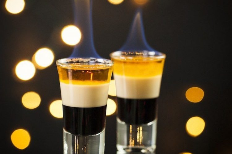 B-52 con licor Captain Black