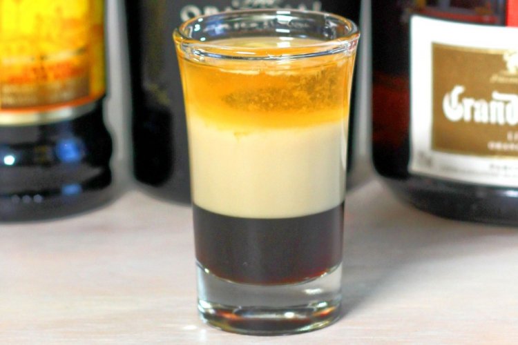 B-52 con licor Grand Marnier