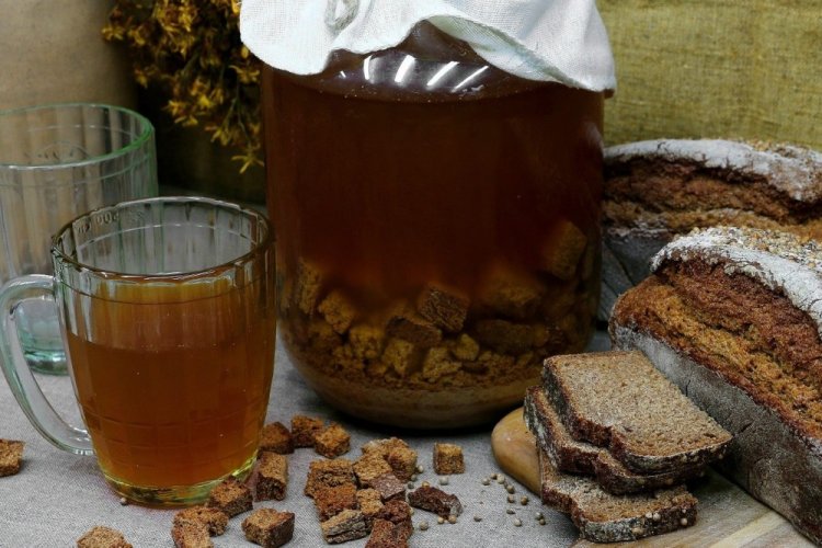 Rye Bread Kvass with Dry Yeast