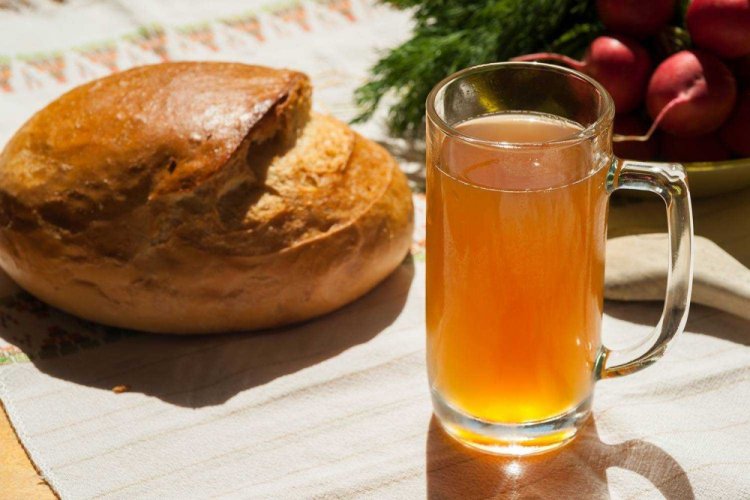 Rye Bread Kvass with Kefir