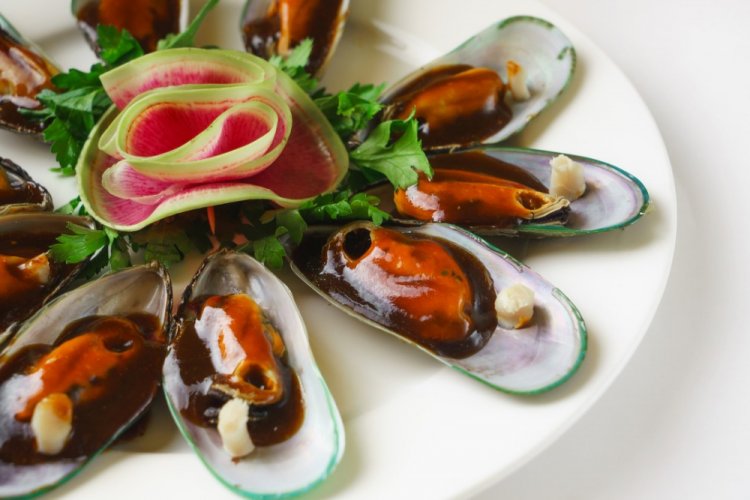 Mussels in Oyster Sauce