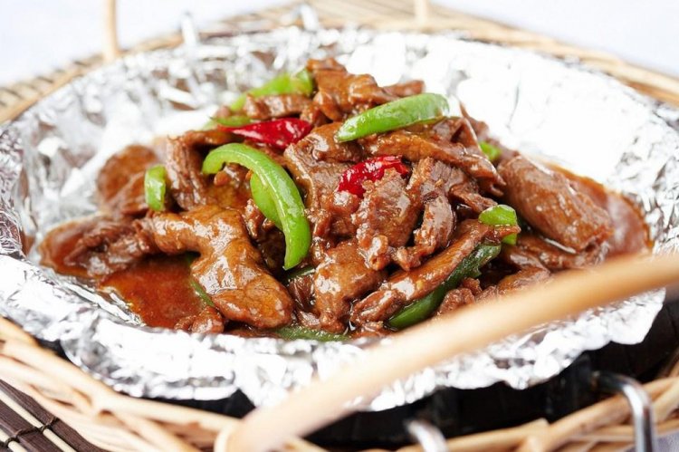 Pork with Vegetables and Oyster Sauce