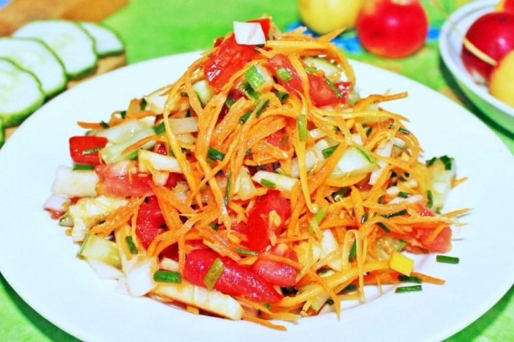 Tomato and Apple Salad