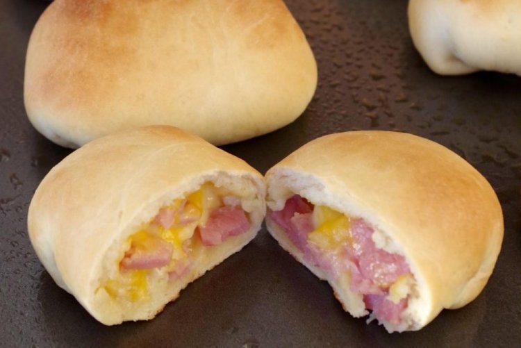 Relleno de huevo y salchicha para empanadillas