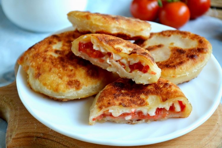 Relleno de huevo y tomates
