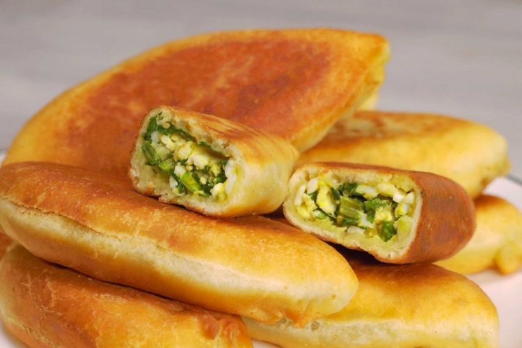 Relleno de huevo, cebollino y mantequilla