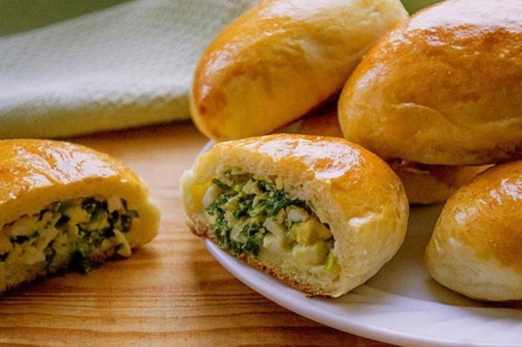 Relleno de huevo y conservas de pescado