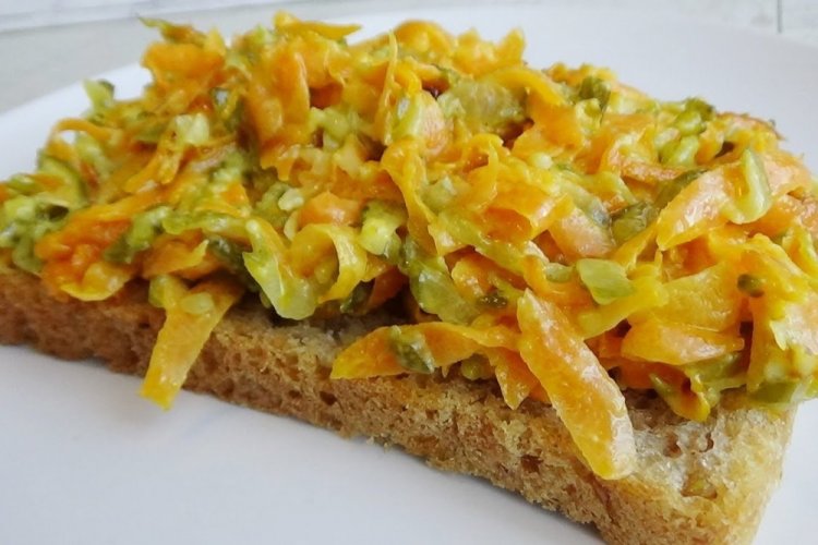 Untable de pepinillos para sándwiches