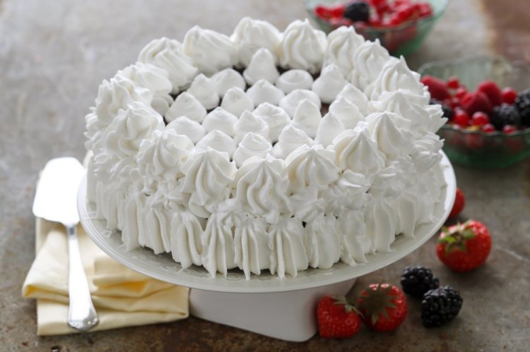 Whipped Cream Frosting for Cake