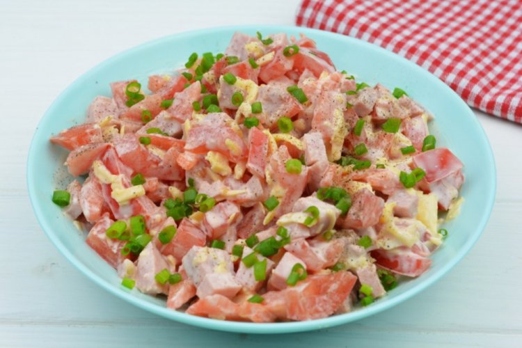 Ensalada de tomates cherry y jamón