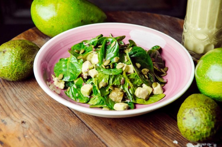 Ensalada verde con pera