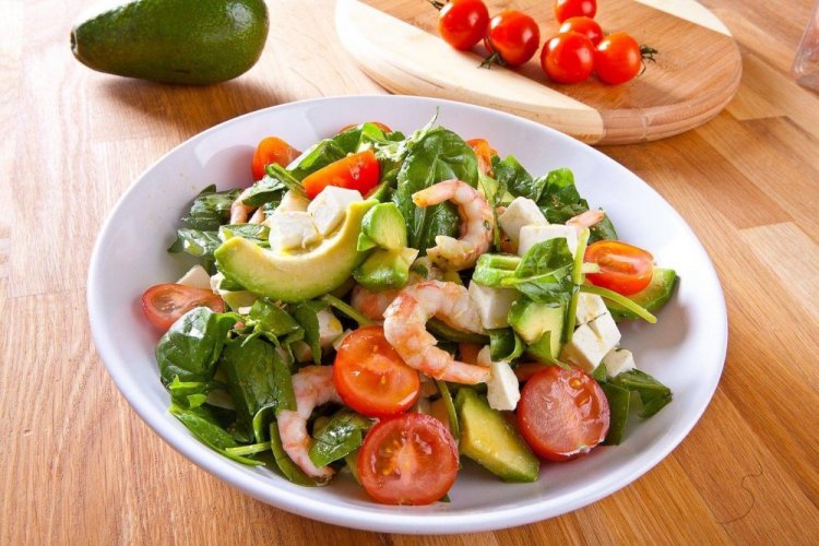 Vegetable Salad with Capers and Shrimp