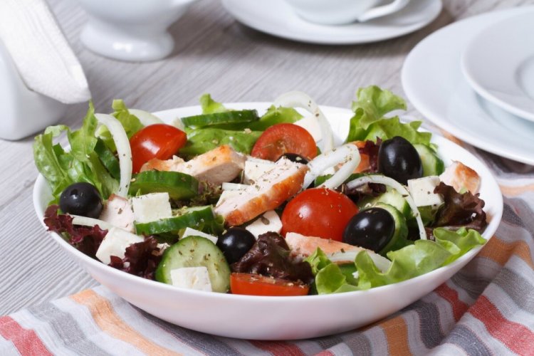 Salad with Smoked Chicken and Olives