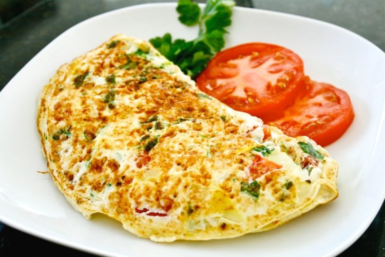 Tortilla con requesón y tomates
