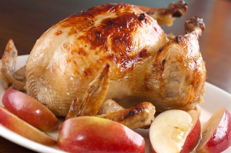 Pollo con manzanas en bolsa de asar