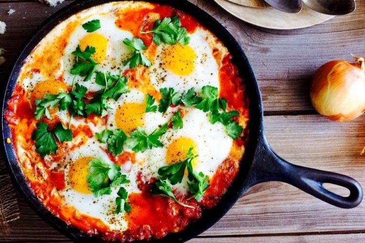 Shakshuka con tomates