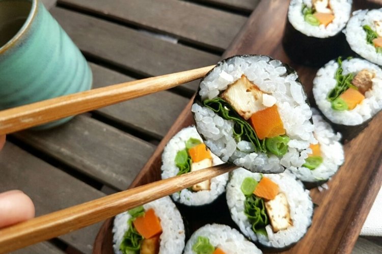 Vegetarian Filling with Tofu and Avocado