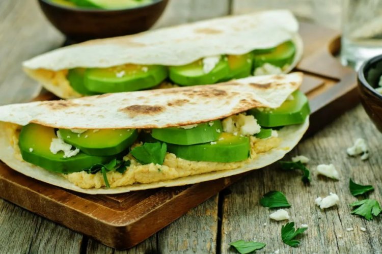 Tortilla con aguacate y huevo