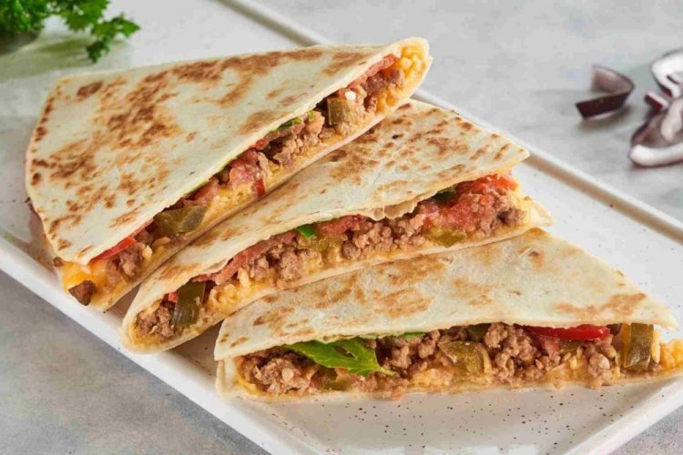 Tortilla con carne picada para el desayuno