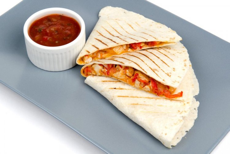 Tortilla con pollo para el desayuno