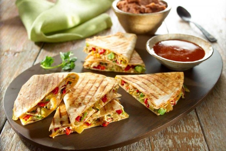 Tortilla con verduras y yogur