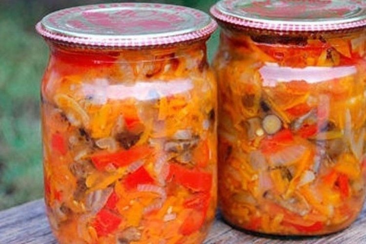 Setas Lactarius con verduras para el invierno