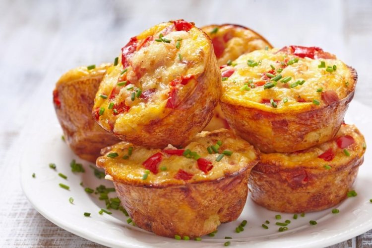 Muffins with Red Fish and Vegetables