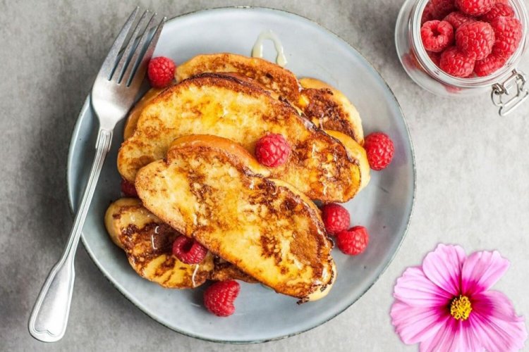 French Toast with Egg and Cream