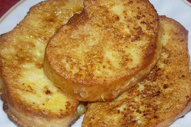French Toast with Egg and Garlic