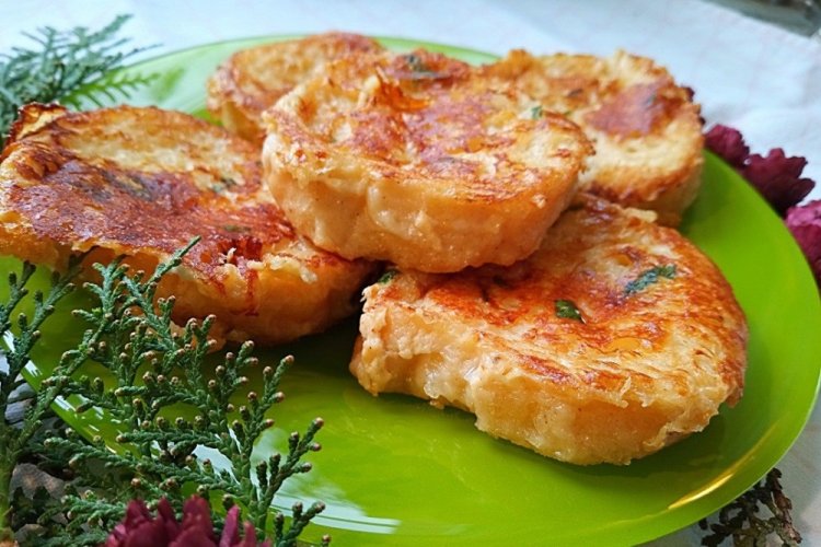 French Toast with Egg and Cheese