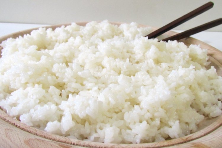 Rice for Sushi and Rolls with Rice Wine