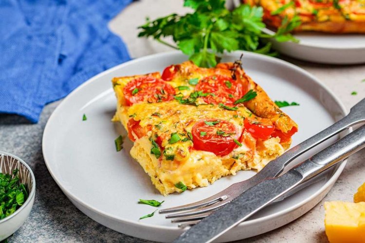 Frittata con verduras y salchicha