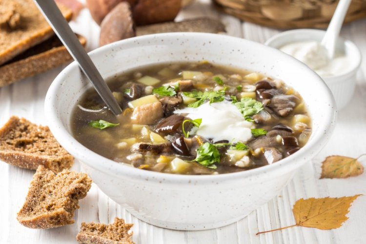 Gruzdyanka with Salted Milk Caps, Chicken, and Pearl Barley