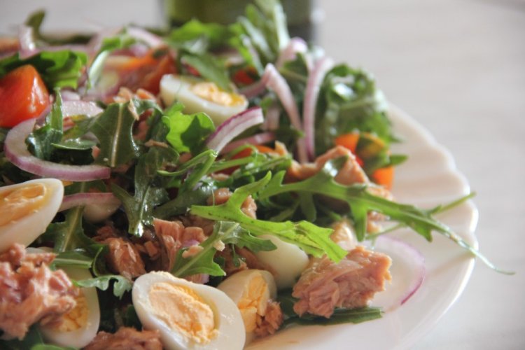 Tuna Salad with Quail Eggs