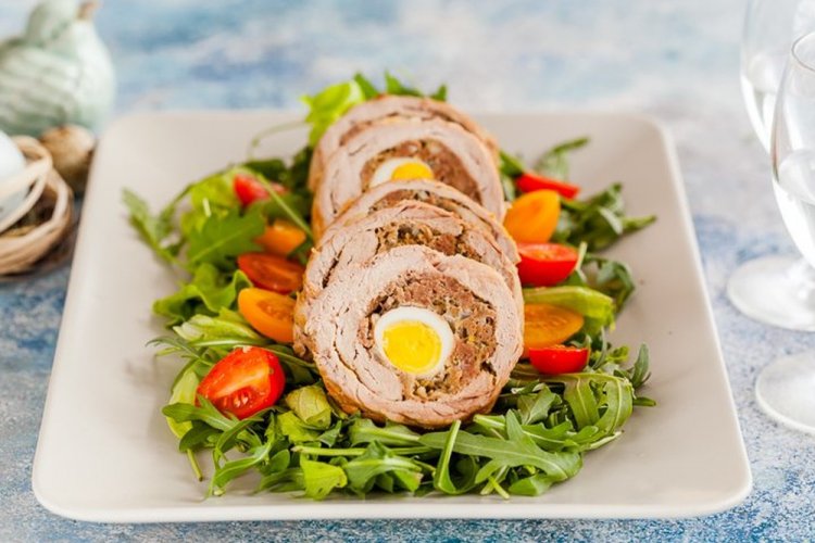 Chicken Rolls with Quail Eggs