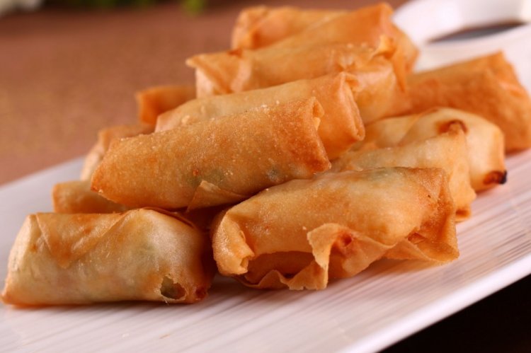 Fried Rice Paper Rolls with Mushrooms