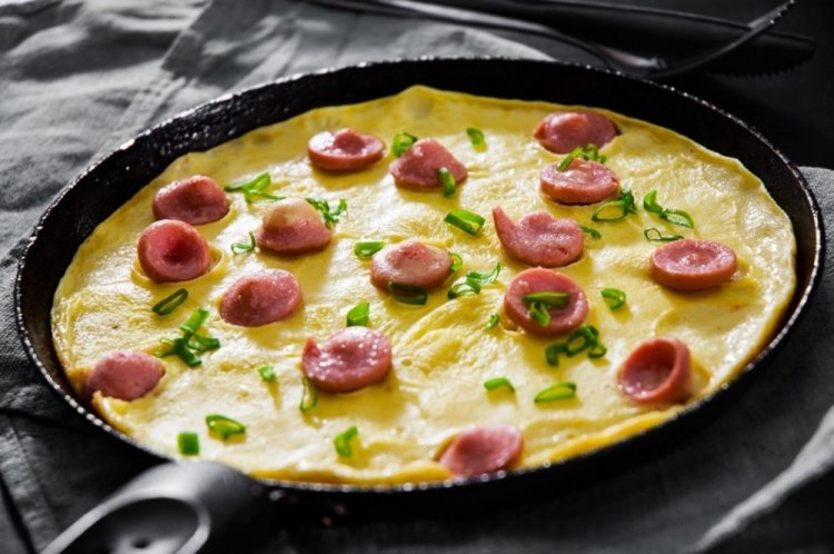 Omelet with Sausages