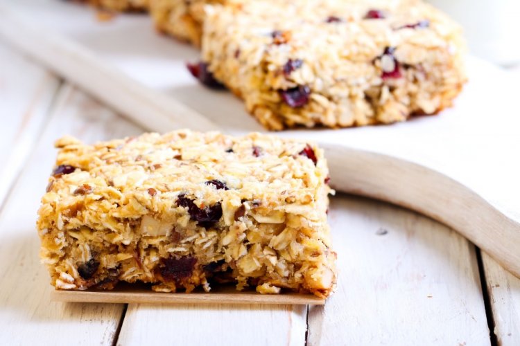 Kefir Oat Pie with Dried Fruits