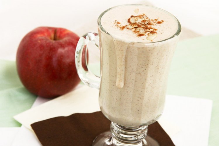 Kefir and Apple Smoothie