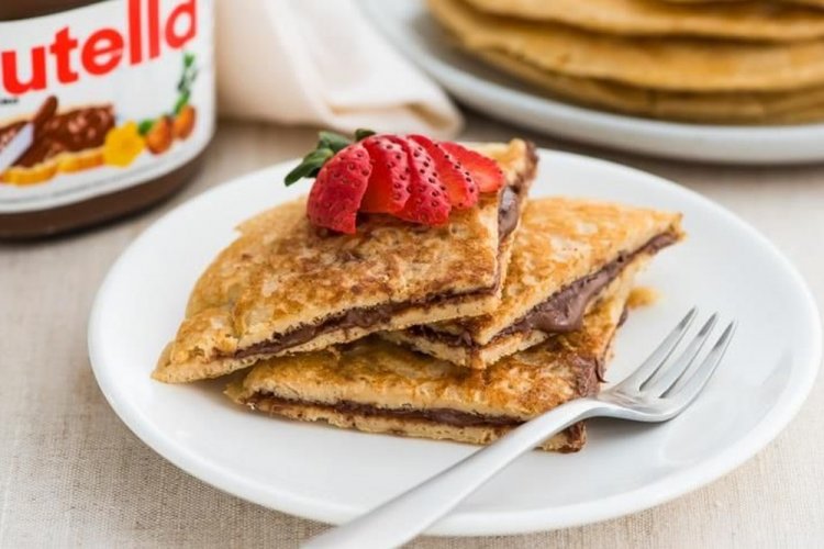 Oat Pancake with Nutella